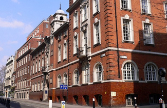 伦敦都市大学