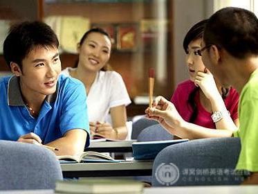 美国各大学waiting list录取比例高吗?