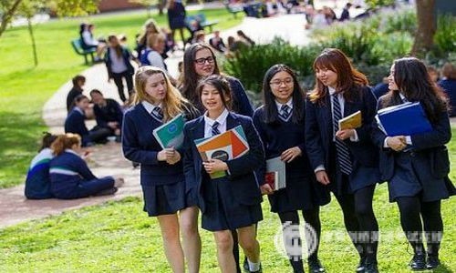 美国高中留学签证预约办理